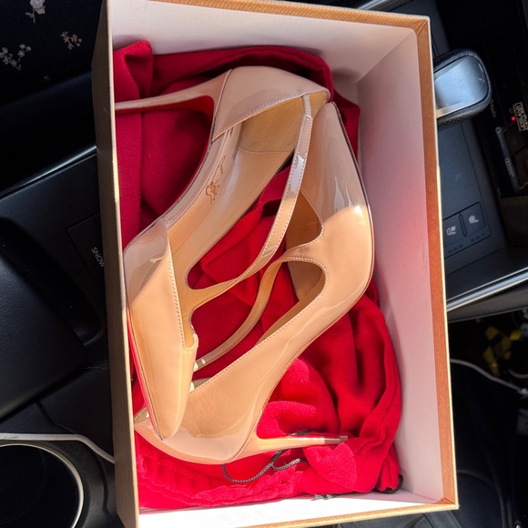 Christian Louboutin Blush Patent Leather Heels - Picture 4 of 5